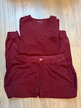 Mandala Scrub Set – Women’s 2XL – Burgundy (Wine Red)